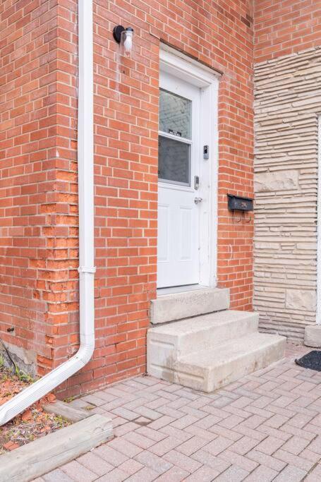 Harmony Home Near University Of Waterloo Exterior photo